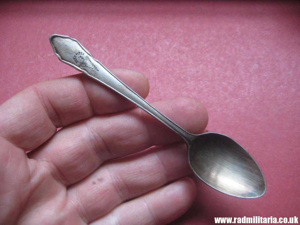 & British PARACHUTE REGIMENT cutlery - small SPOON. SGTs MESS with Parachute badge RARE !! - Image 2