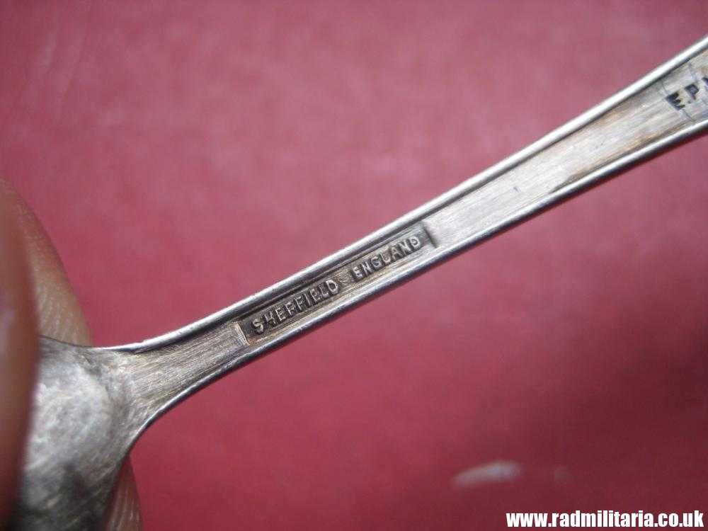 & British PARACHUTE REGIMENT cutlery - small SPOON. SGTs MESS with Parachute badge RARE !! - Image 5