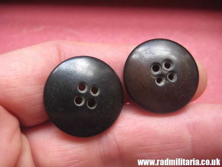& SET of 2 WW2 German PLASTIC BUTTONS with swastika - RZM 6 & RZM 10, genuine. - Image 13