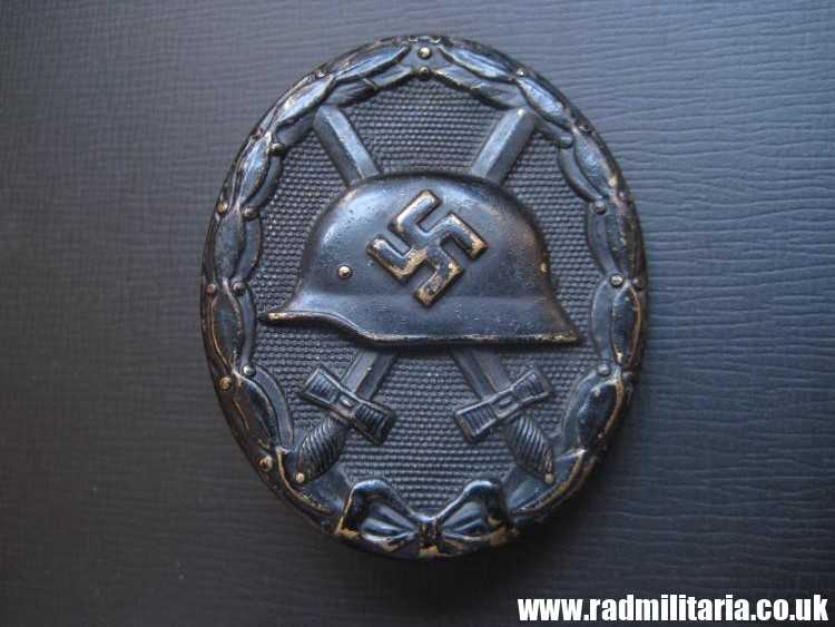 & WW2 original German WOUND BADGE in BLACK in good used condition. - Image 2
