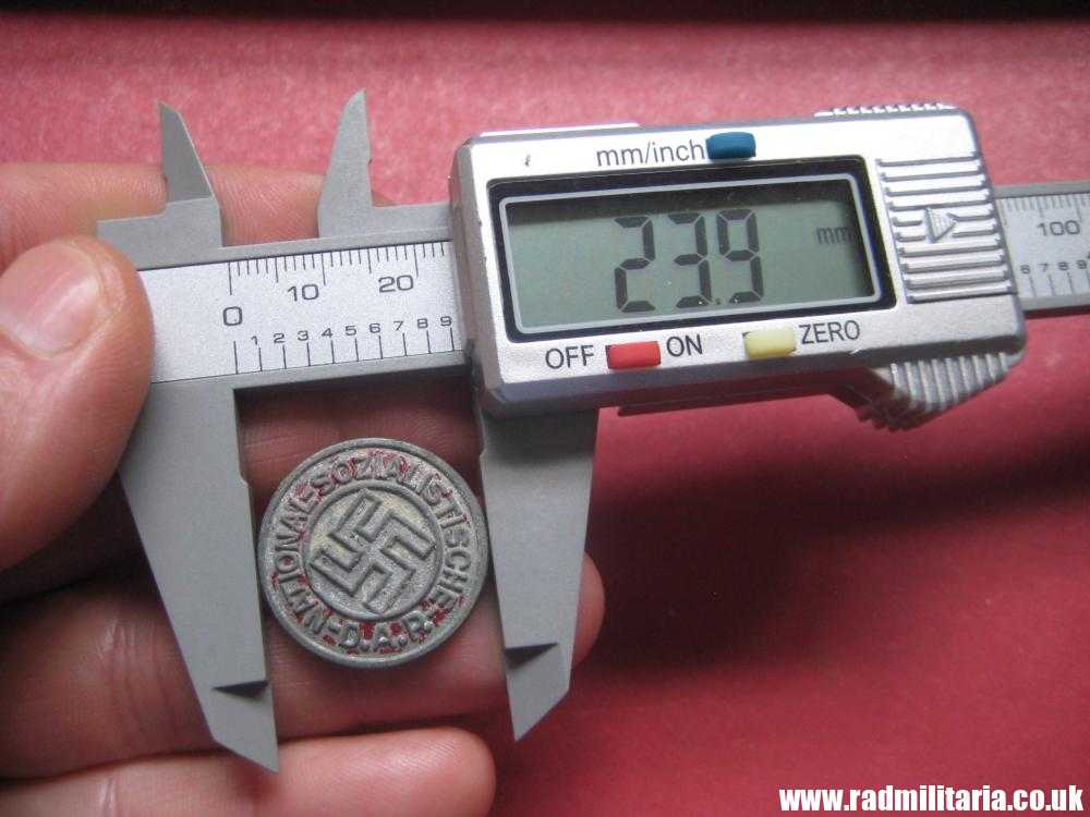 & WW2 German NSDAP late war membership BADGE marked: RZM M1/17 zinc. - Image 11