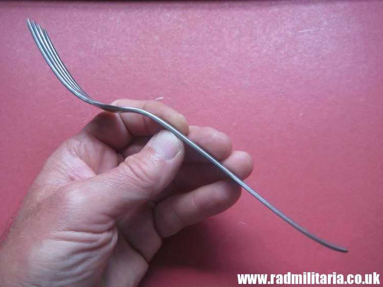 & WW2 German Luftwaffe stainless steel FORK - original 3rd Reich Cutlery, mint condition. Genuine !! - Image 12