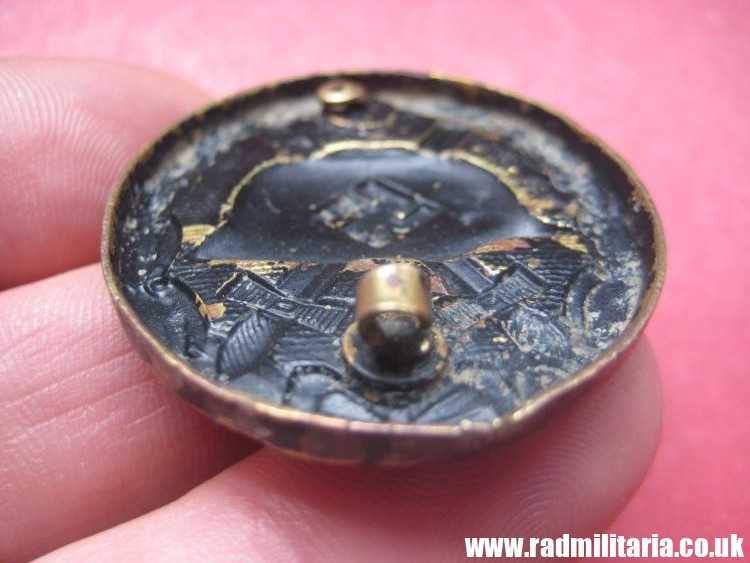 & WW2 original German WOUND BADGE in BLACK - made of brass, metal detecting find. - Image 6