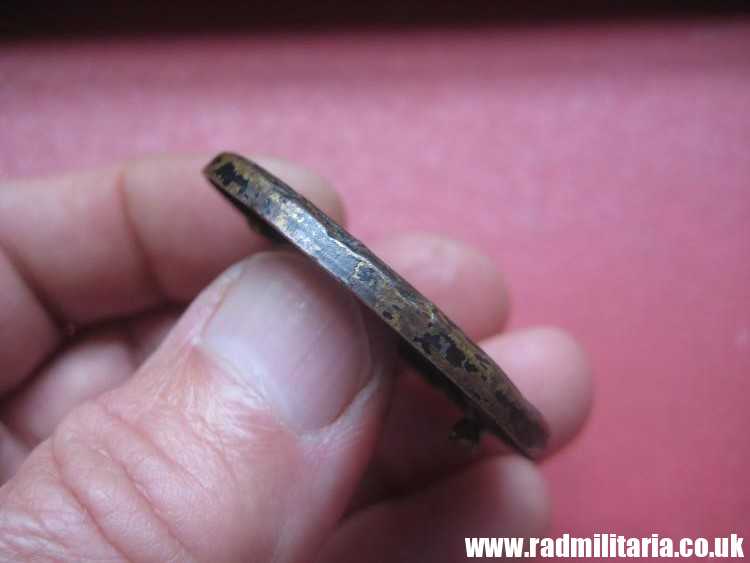 & WW2 original German WOUND BADGE in BLACK - made of brass, metal detecting find. - Image 9