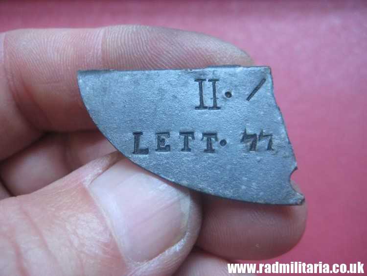 & WW2 original SS DOG TAG ID Disc badly damaged: LETTLAND 100% genuine - RARE