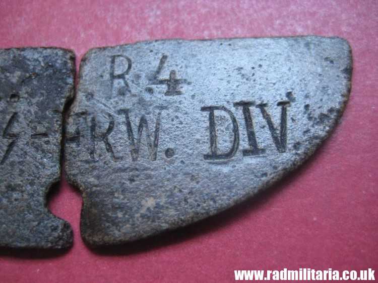 & WW2 original SS DOG TAG ID Disc badly damaged: LETTLAND - 1./R.4 LETT.SS.FRW.DIV. 190, genuine. - Image 4