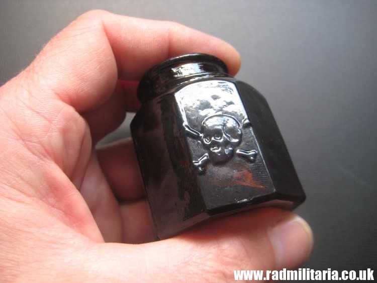 & unknown old brown color GLASS BOTTLE with SKULL - metal detecting find. - Image 20