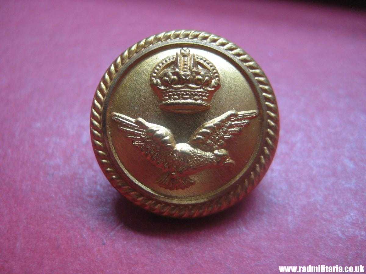 & WW1 RAF - RNAS Royal Naval Air Service tunic BUTTON in mint condition, maker: Buttons Limited Birmingham. - Image 2