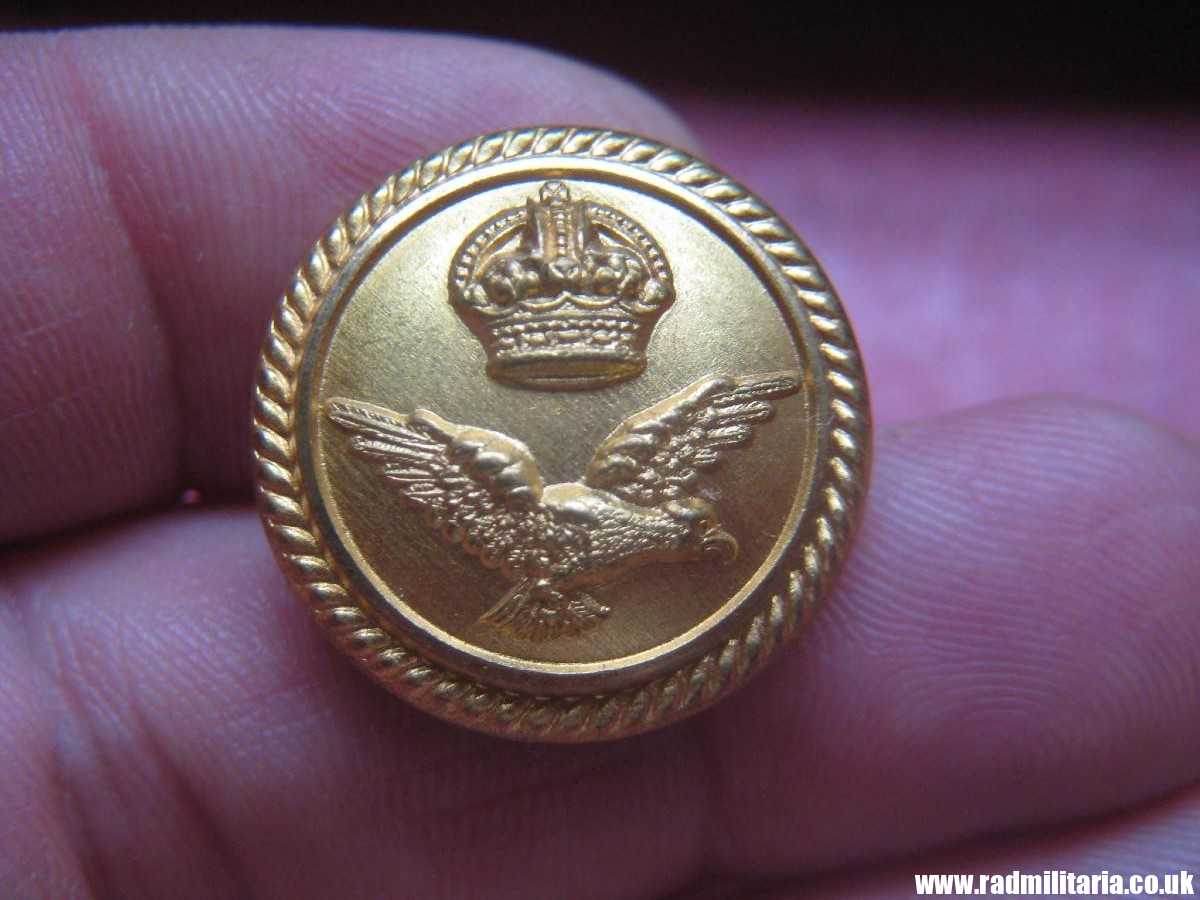 & WW1 RAF - RNAS Royal Naval Air Service tunic BUTTON in mint condition, maker: Buttons Limited Birmingham. - Image 3