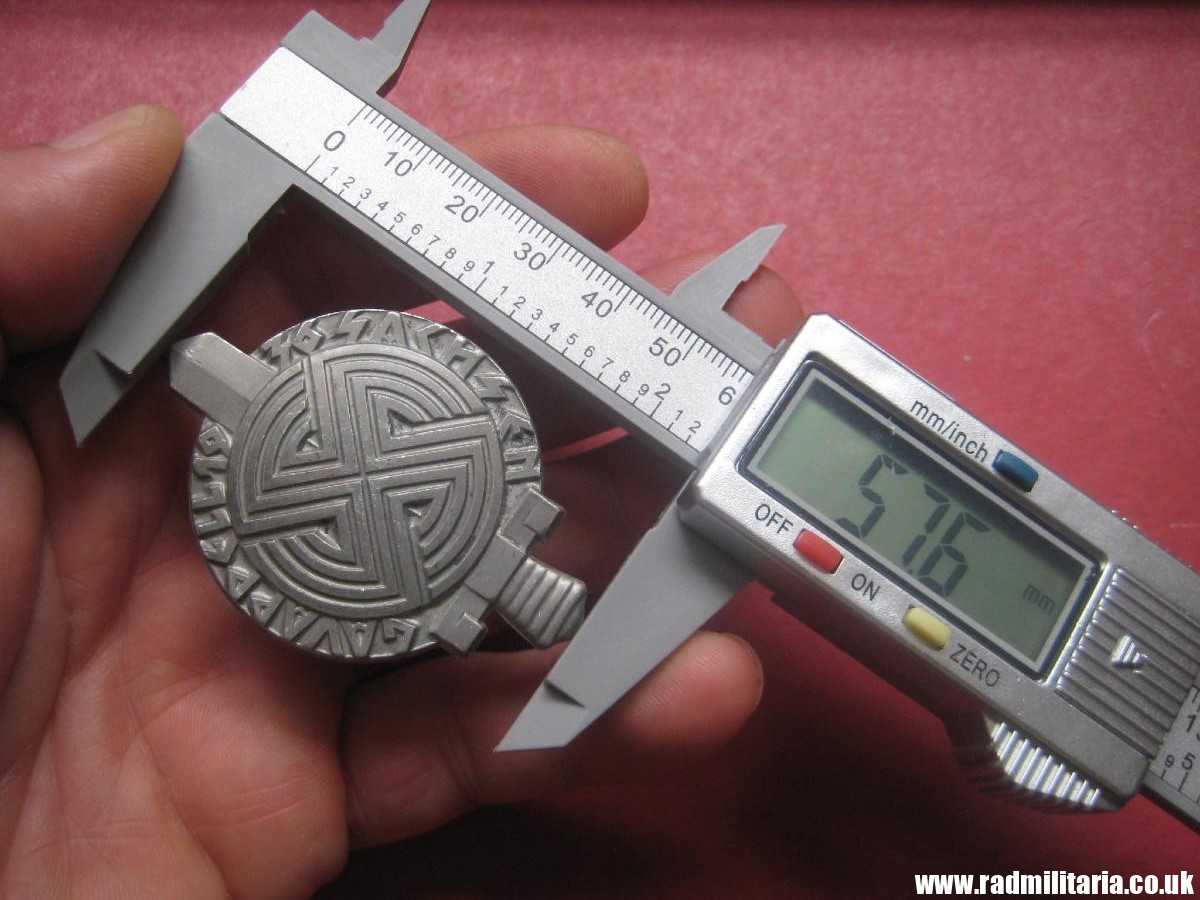 & German large size NSDAP Tinnie BADGE: GauAppell Sachsen 20-21 Juni 1936. - Image 13