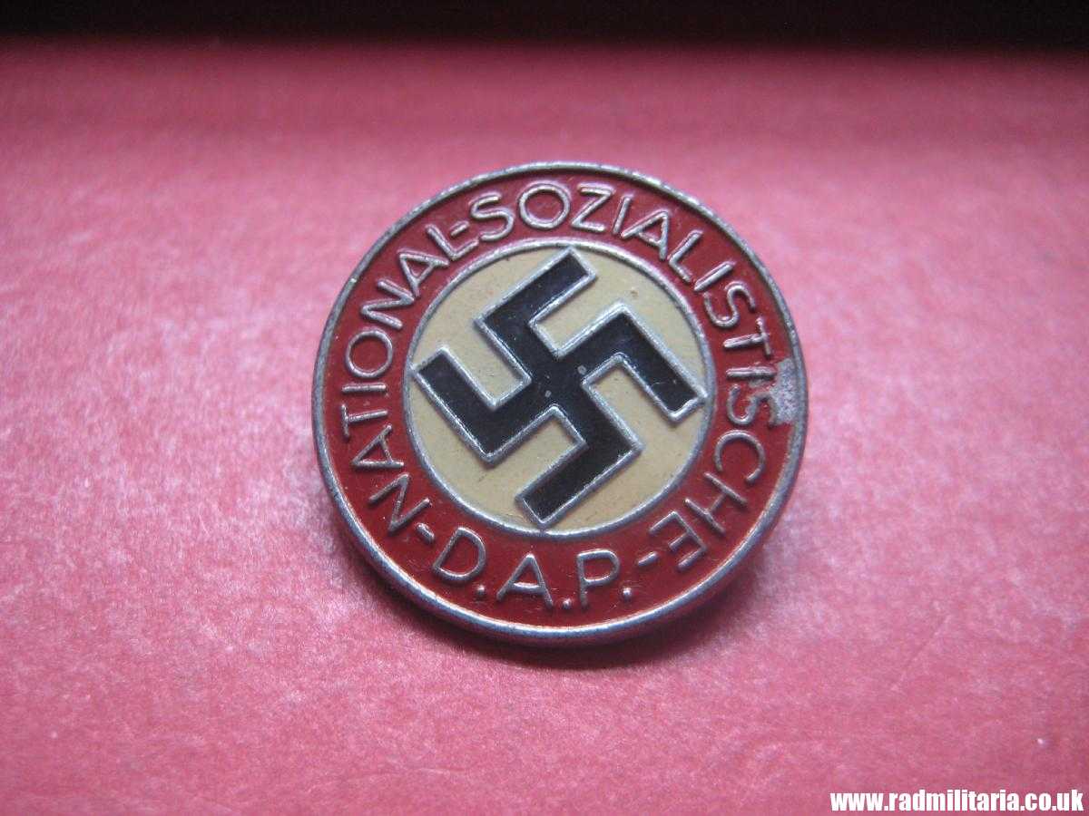 & WW2 German NSDAP late war membership BADGE marked: RZM M1/105 - Image 2