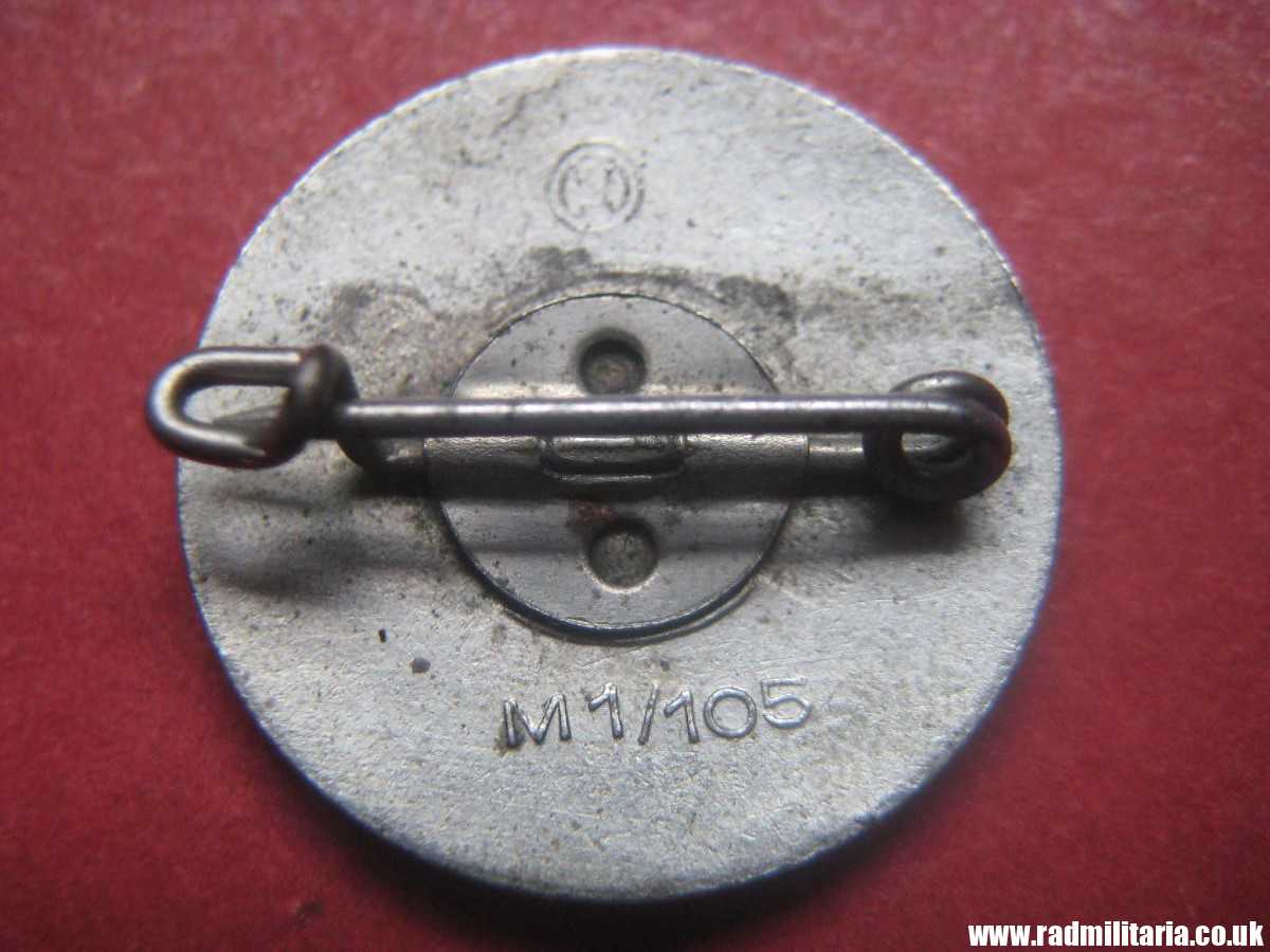 & WW2 German NSDAP late war membership BADGE marked: RZM M1/105 - Image 5