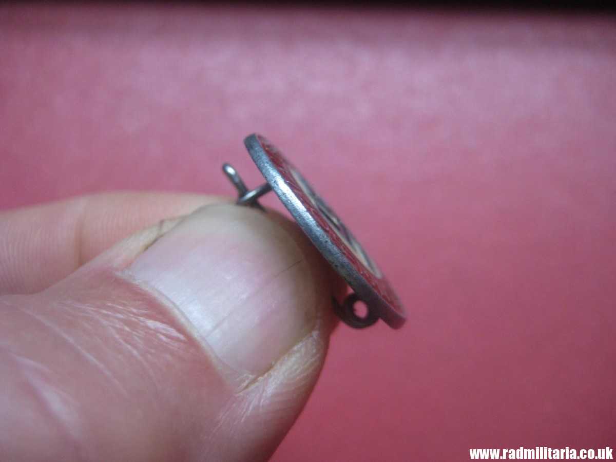 & WW2 German NSDAP late war membership BADGE marked: RZM M1/105 - Image 6