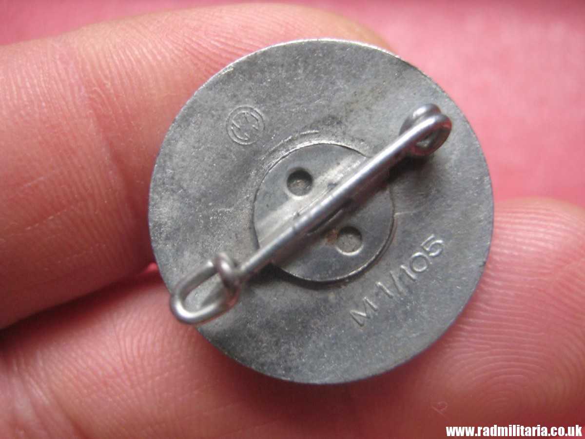 & WW2 German NSDAP late war membership BADGE marked: RZM M1/105 - Image 10