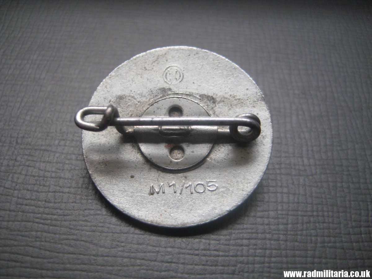 & WW2 German NSDAP late war membership BADGE marked: RZM M1/105 - Image 14