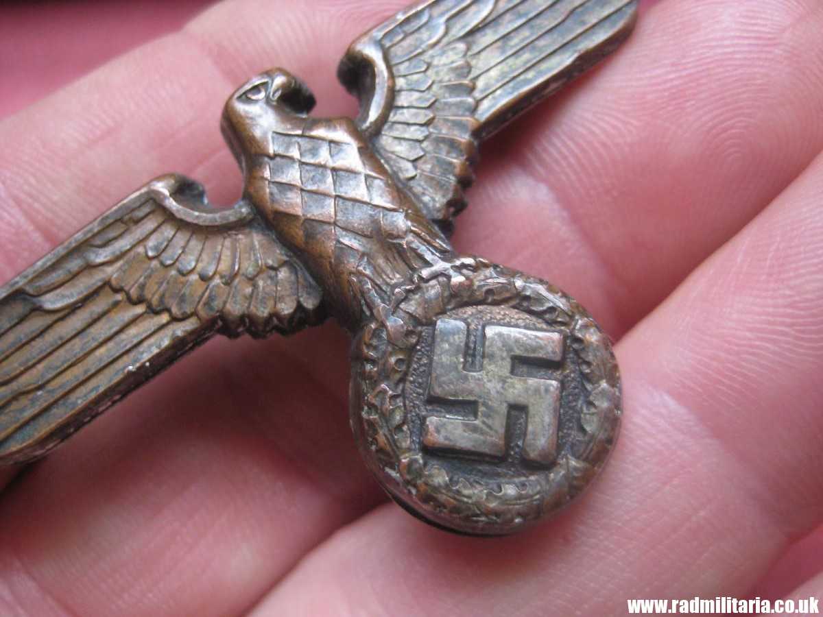 & WW2 Nazi German NSDAP eagle BADGE - Cap Badge, marked: RZM M1/21 - metal CUPAL. - Image 7