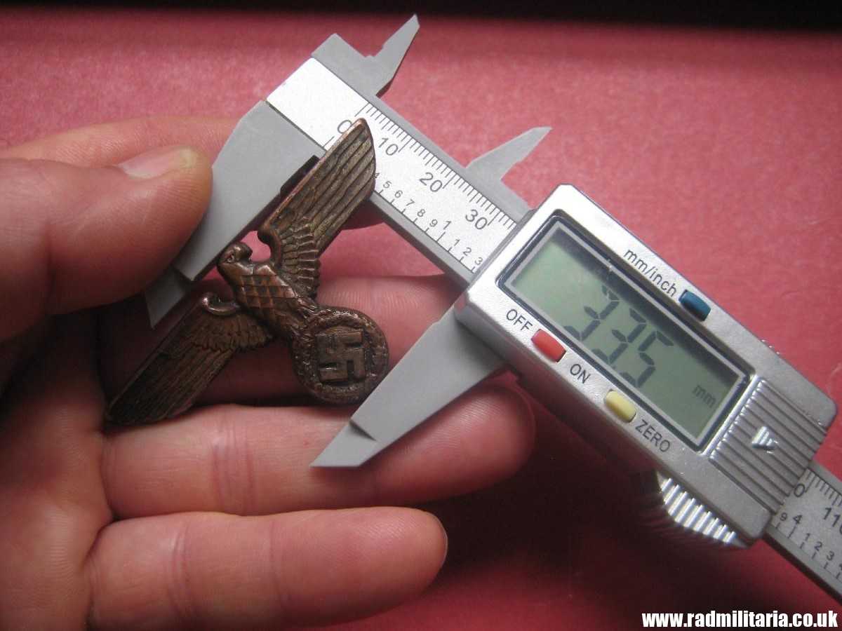 & WW2 Nazi German NSDAP eagle BADGE - Cap Badge, marked: RZM M1/21 - metal CUPAL. - Image 17