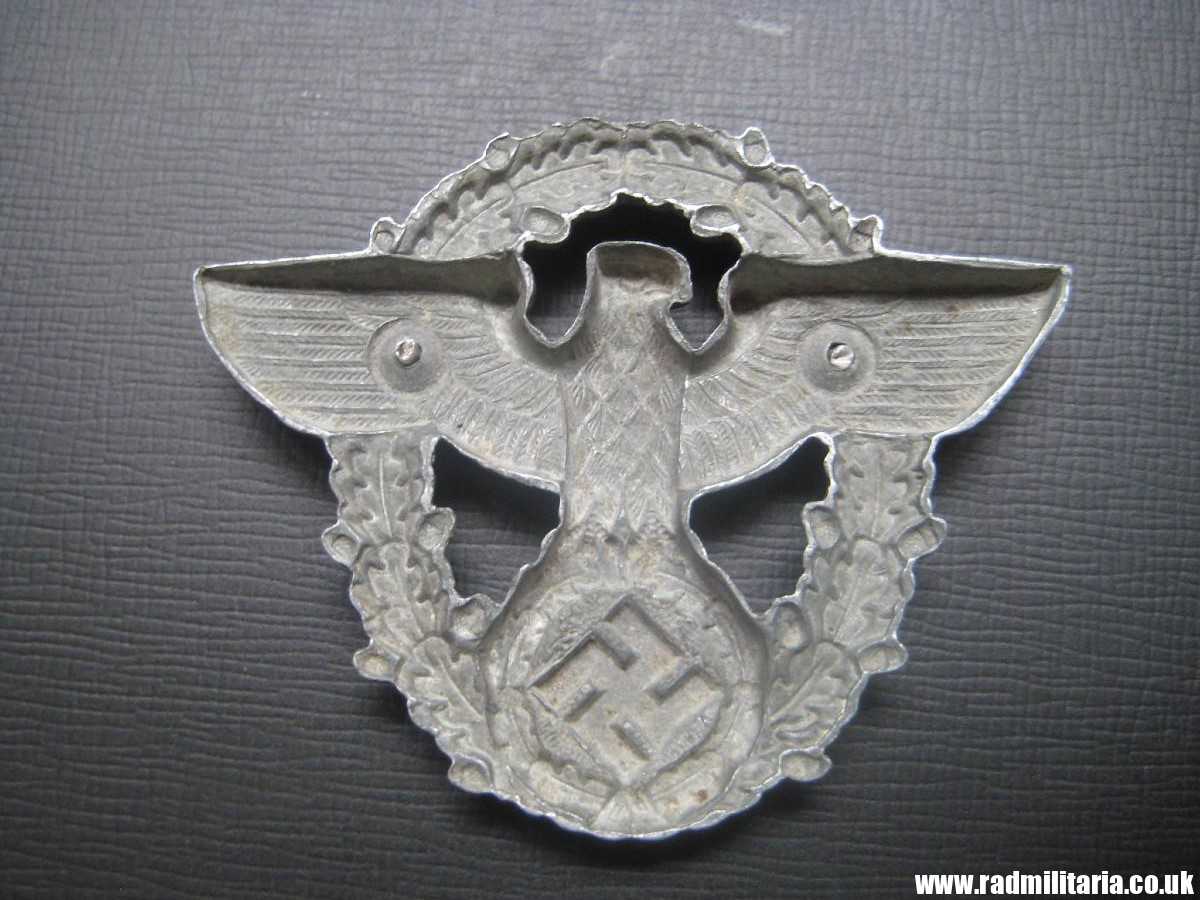 & WW2 original German EAGLE BADGE - zinc cap badge - GENDARMERIE. - Image 4