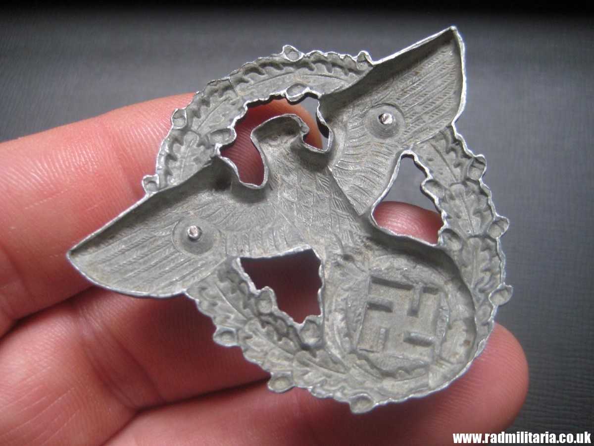 & WW2 original German EAGLE BADGE - zinc cap badge - GENDARMERIE. - Image 7