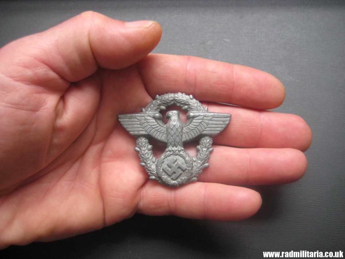 & WW2 original German EAGLE BADGE - zinc cap badge - GENDARMERIE. - Image 5