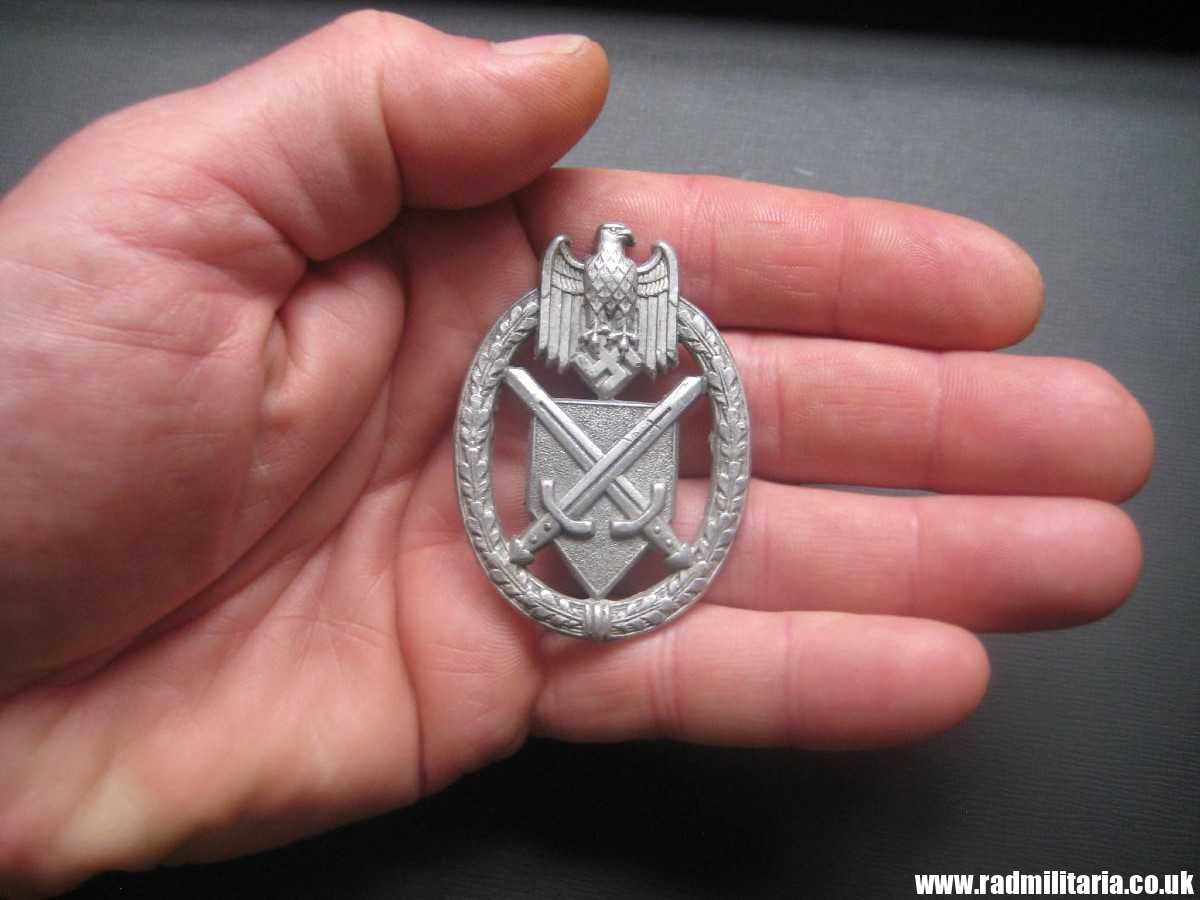 & WW2 German metal BADGE: SCHUTZENSCHNURE DES DEUTSCHEN HEERES maker: Assmann - Image 6