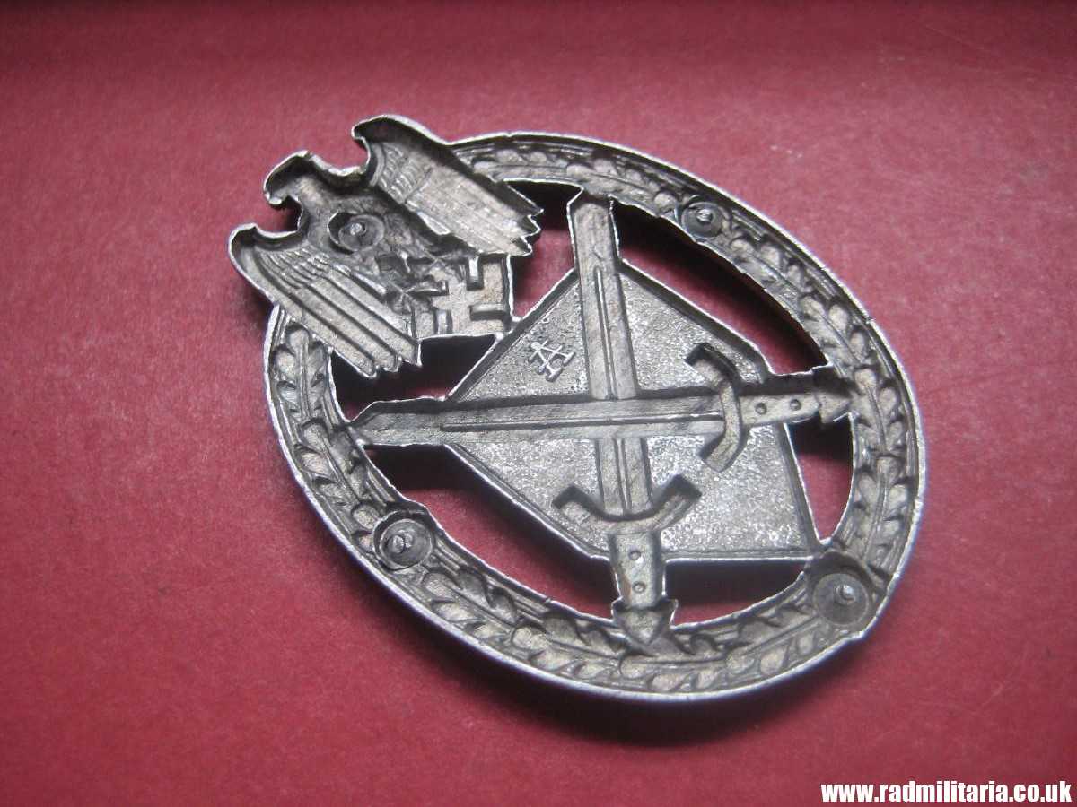 & WW2 German metal BADGE: SCHUTZENSCHNURE DES DEUTSCHEN HEERES maker: Assmann - Image 17