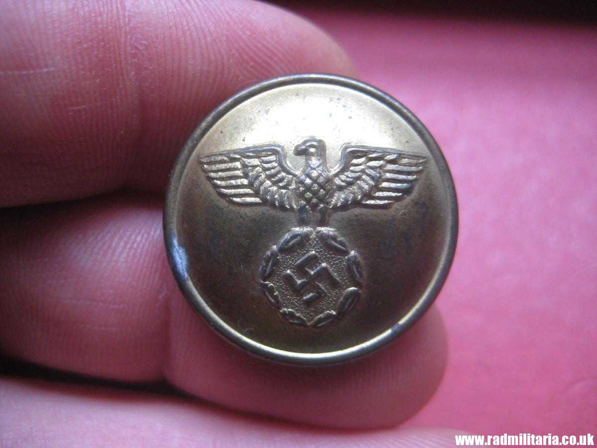 & WW2 German metal BUTTON with EAGLE, Deutsche Reichsbahn? genuine. - Image 5