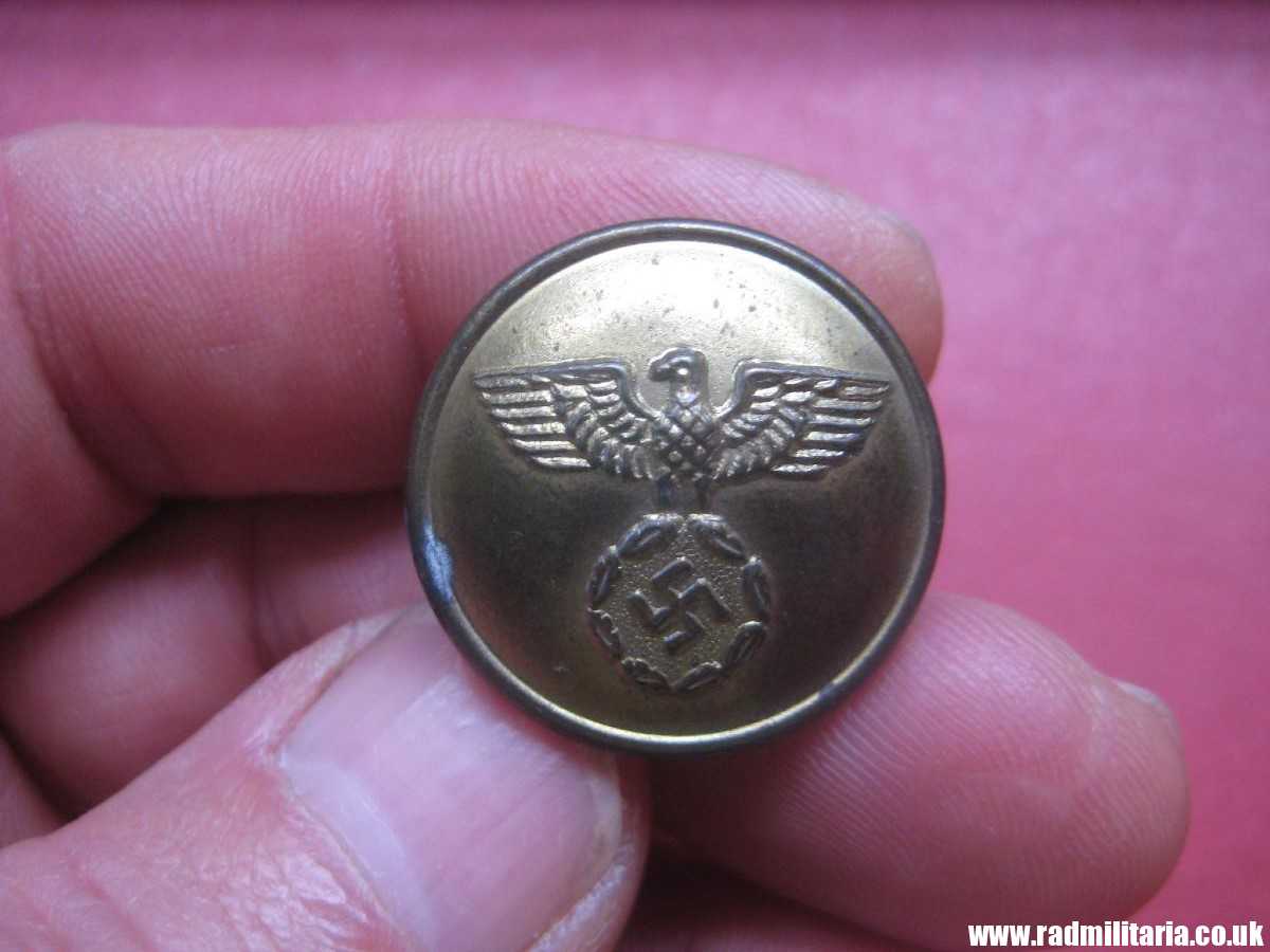 & WW2 German metal BUTTON with EAGLE, Deutsche Reichsbahn? genuine. - Image 10