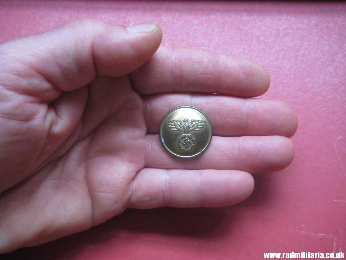 & WW2 German metal BUTTON with EAGLE, Deutsche Reichsbahn? genuine. - Image 13