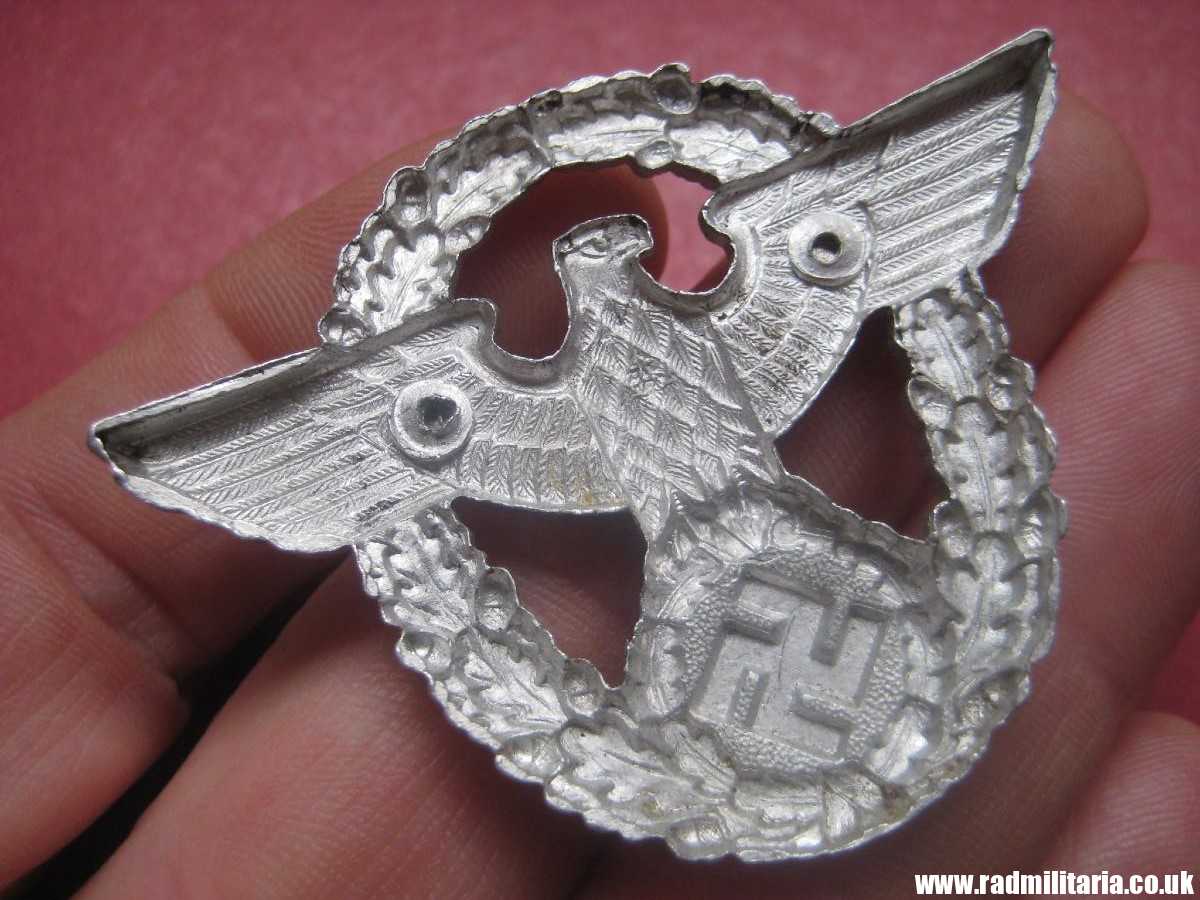 & WW2 original German EAGLE BADGE - CAP BADGE maker marks: "A" Assmann - GENDARMERIE. - Image 5
