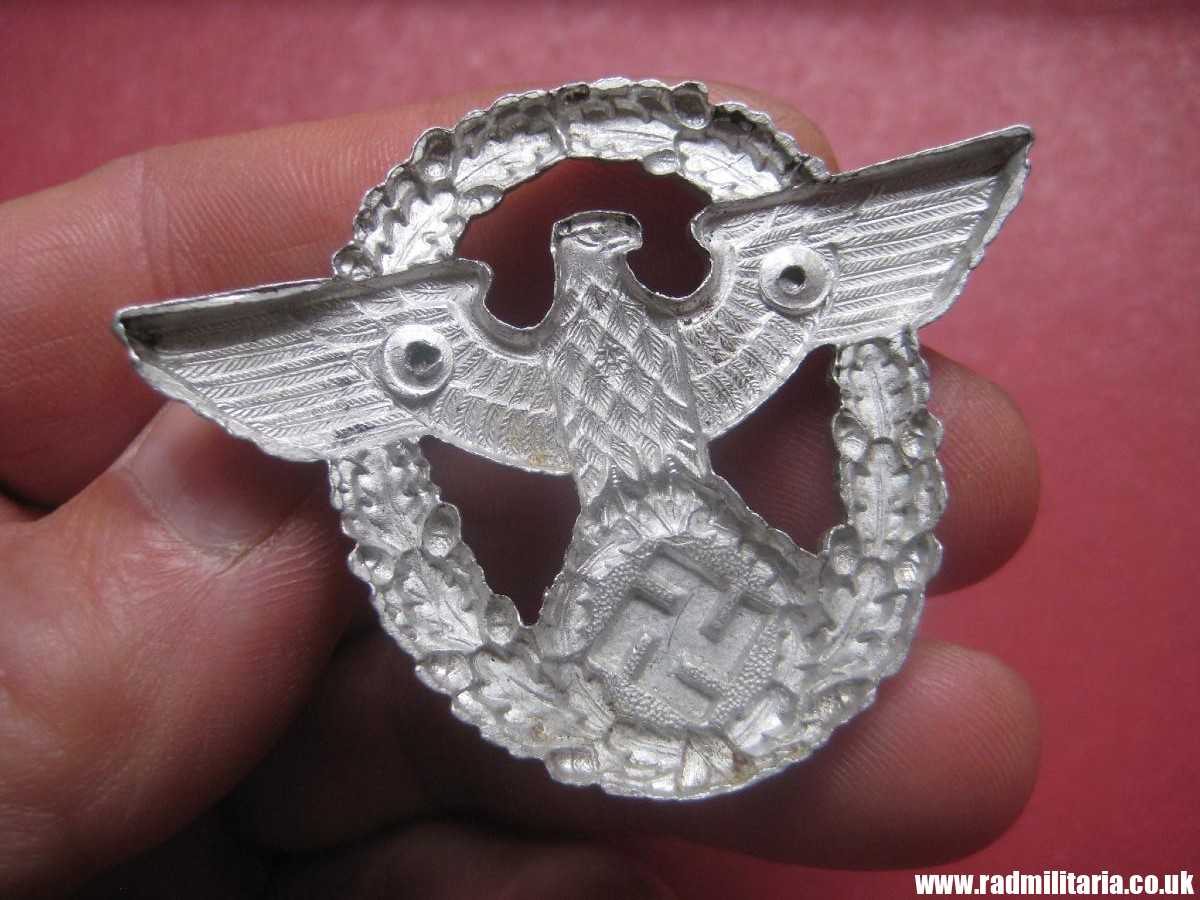 & WW2 original German EAGLE BADGE - CAP BADGE maker marks: "A" Assmann - GENDARMERIE. - Image 12