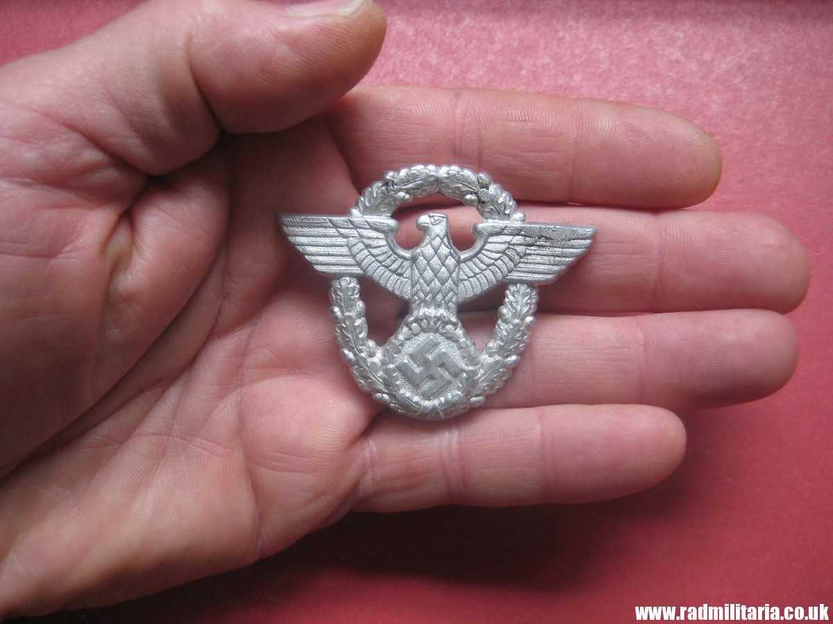 & WW2 original German EAGLE BADGE - CAP BADGE maker marks: "A" Assmann - GENDARMERIE. - Image 14