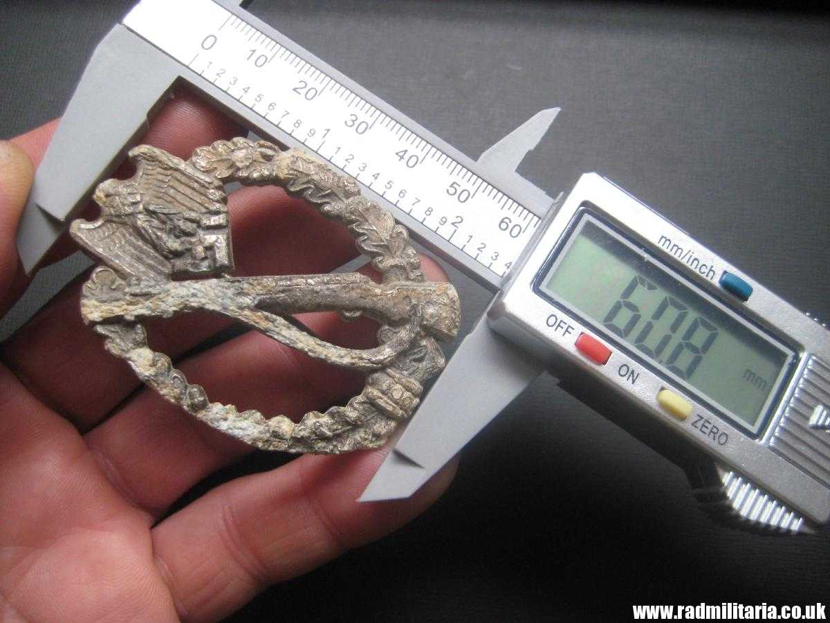 & original WW2 German Infantry ASSAULT BADGE, INFANTERIE-STURMABZEICHEN poor condition, maker marks: "GWL" - Image 15
