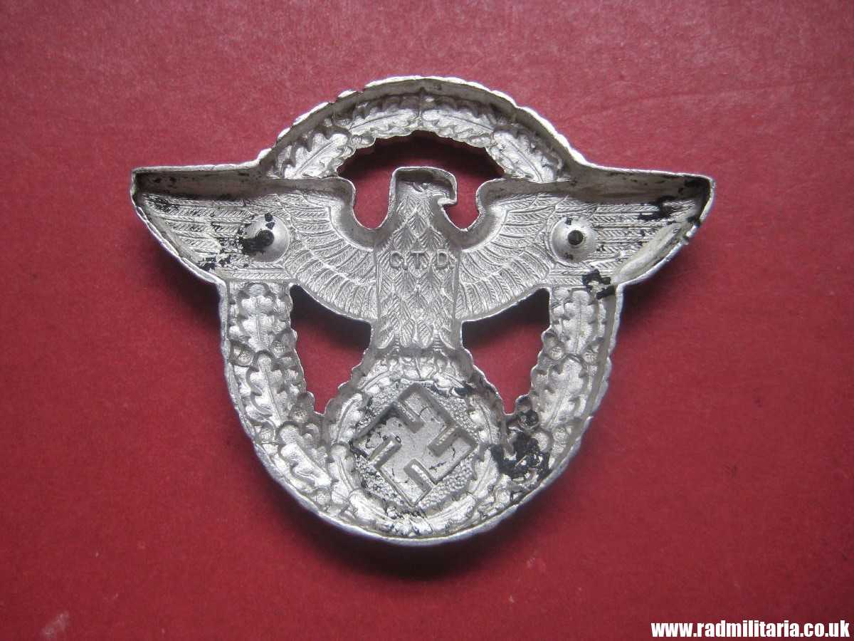 & WW2 original German EAGLE BADGE - CAP BADGE with maker marks: "C.T.D." - GENDARMERIE. - Image 9