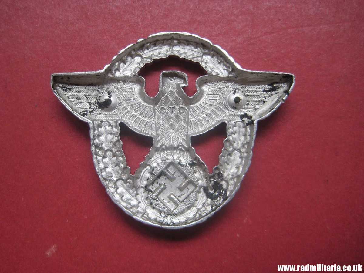 & WW2 original German EAGLE BADGE - CAP BADGE with maker marks: "C.T.D." - GENDARMERIE. - Image 13