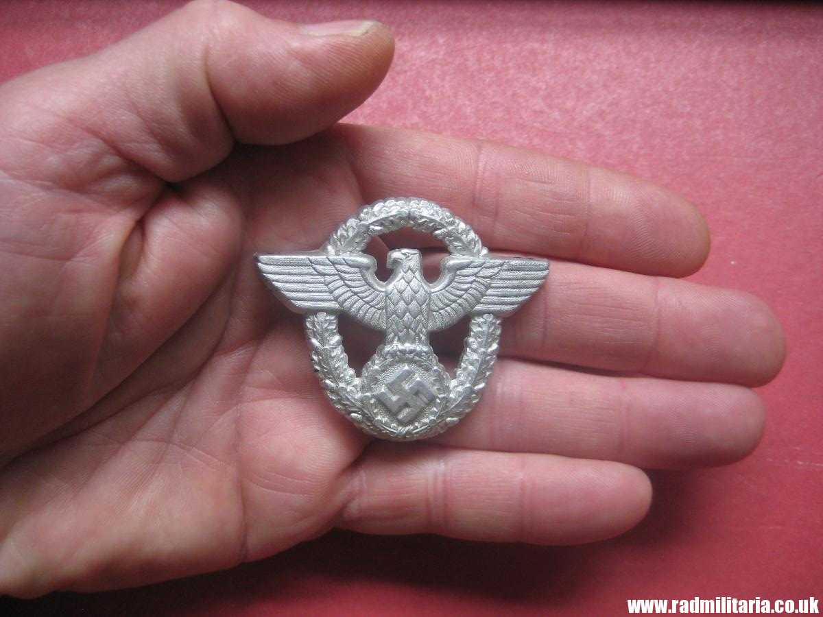 & WW2 original German EAGLE BADGE - CAP BADGE with maker marks: "C.T.D." - GENDARMERIE. - Image 15