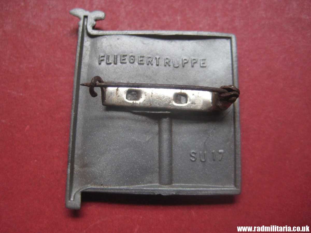 & WW2 German PLASTIC tinnie BADGE: WHW Regiment Luftwaffe FLAG - FLIEGERTRUPPE Su17, Standarten Der Luftwaffe. - Image 5