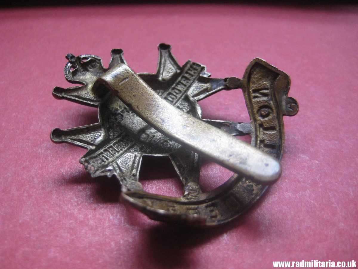 & original WW1/WW2 British CAP BADGE: Notts and Derby Regiment (Sherwood Foresters) bi-metal badge. - Image 7