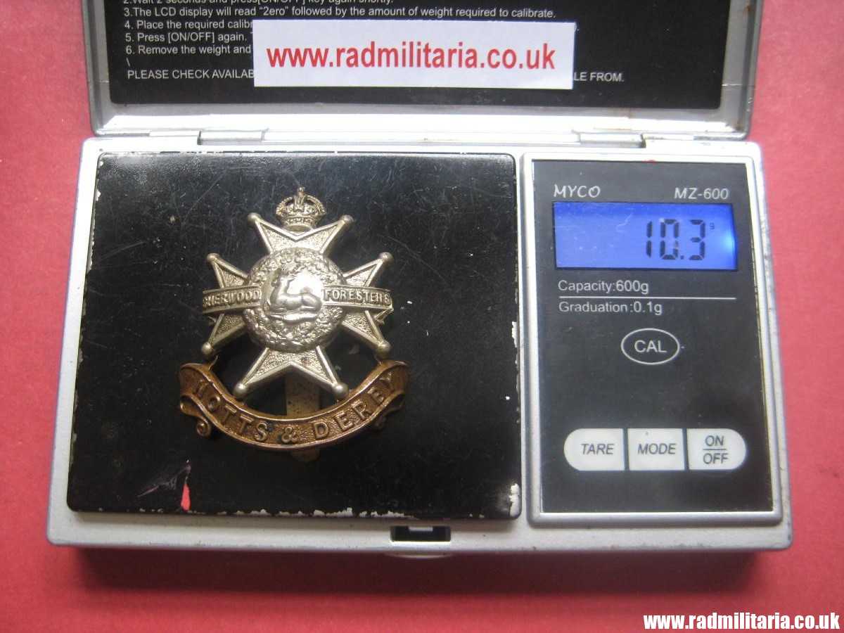 & original WW1/WW2 British CAP BADGE: Notts and Derby Regiment (Sherwood Foresters) bi-metal badge. - Image 15