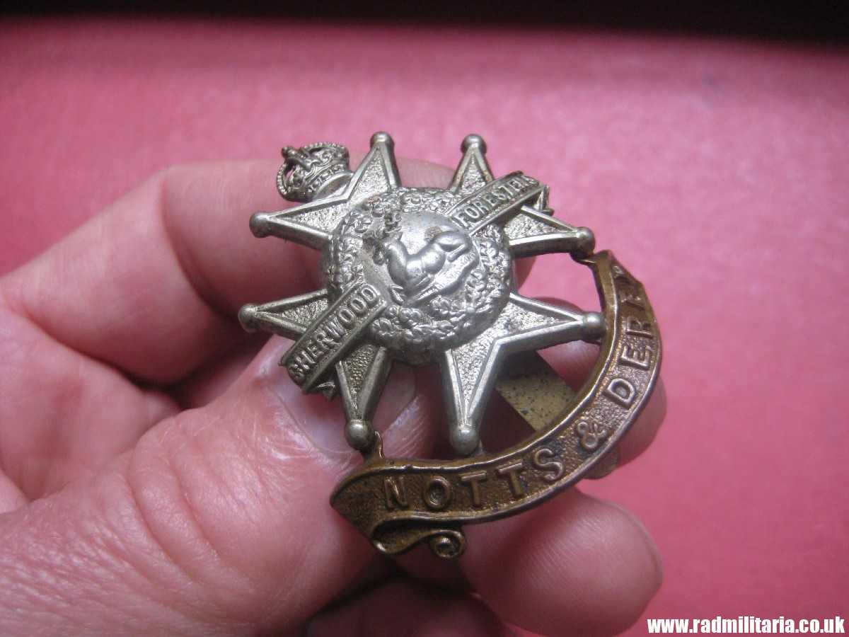 & original WW1/WW2 British CAP BADGE: Notts and Derby Regiment (Sherwood Foresters) bi-metal badge. - Image 19
