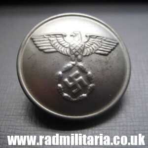 & WW2 German metal BUTTON with EAGLE, Deutsche Reichsbahn? marked: "Hochfeine Qualitat 25M".