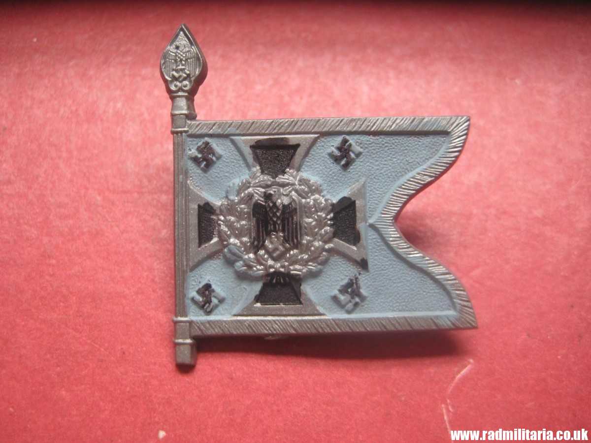 & WW2 German PLASTIC tinnie BADGE: WHW Regiment FLAG - FAHR-UND KRAFTFAHREINHEITEN 2We. - Image 2