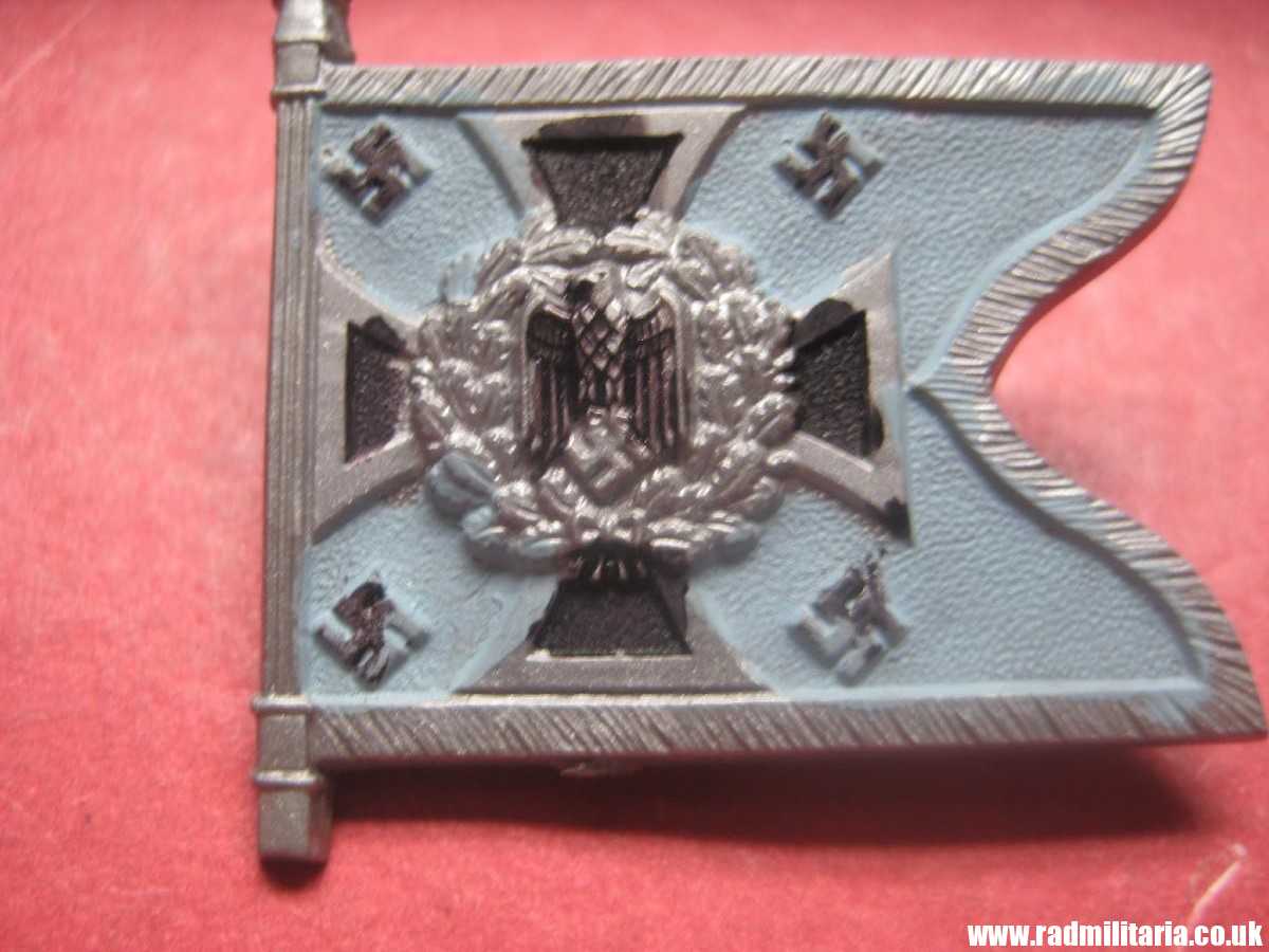 & WW2 German PLASTIC tinnie BADGE: WHW Regiment FLAG - FAHR-UND KRAFTFAHREINHEITEN 2We. - Image 4