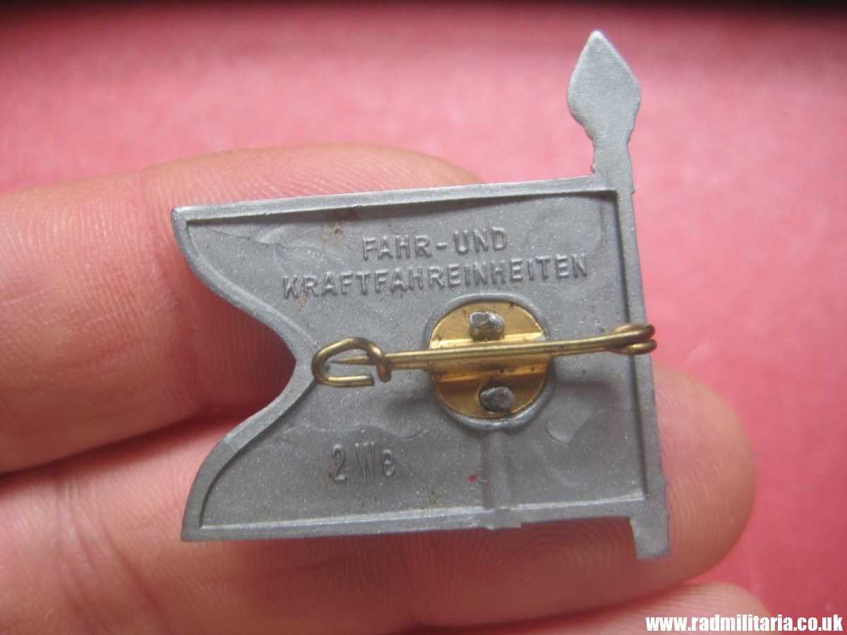 & WW2 German PLASTIC tinnie BADGE: WHW Regiment FLAG - FAHR-UND KRAFTFAHREINHEITEN 2We. - Image 3