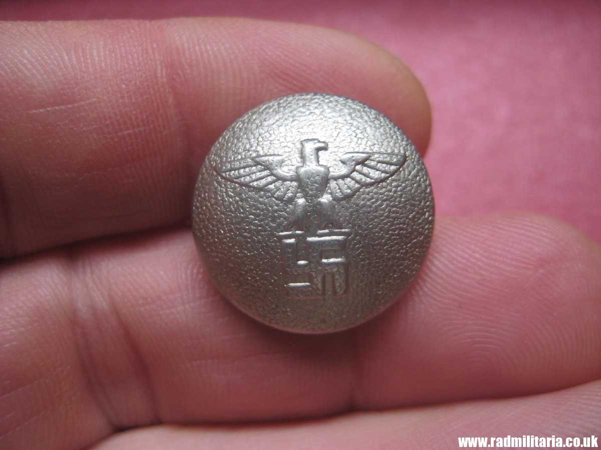 & WW2 German white metal NSDAP BUTTON, marked: ASSMANN & SOHNE - very good condition. - Image 5