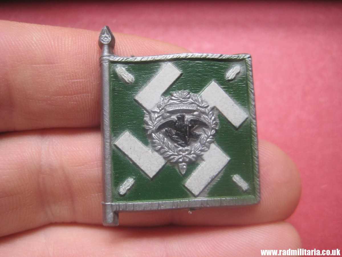 & WW2 German PLASTIC tinnie BADGE: WHW- Regiment General Goring 4 We. in very good condition. - Image 2