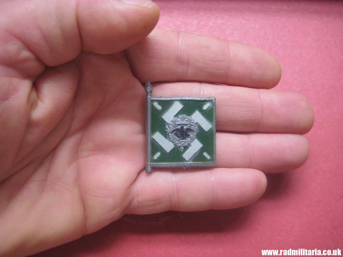 & WW2 German PLASTIC tinnie BADGE: WHW- Regiment General Goring 4 We. in very good condition. - Image 6