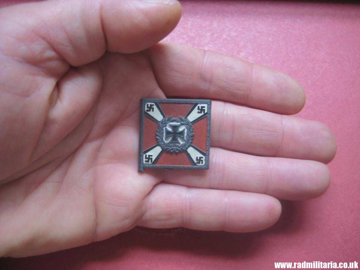 & WW2 German PLASTIC tinnie BADGE: WHW Regiment FLAG - FLAKARTILLERIE Su 12 - Image 5