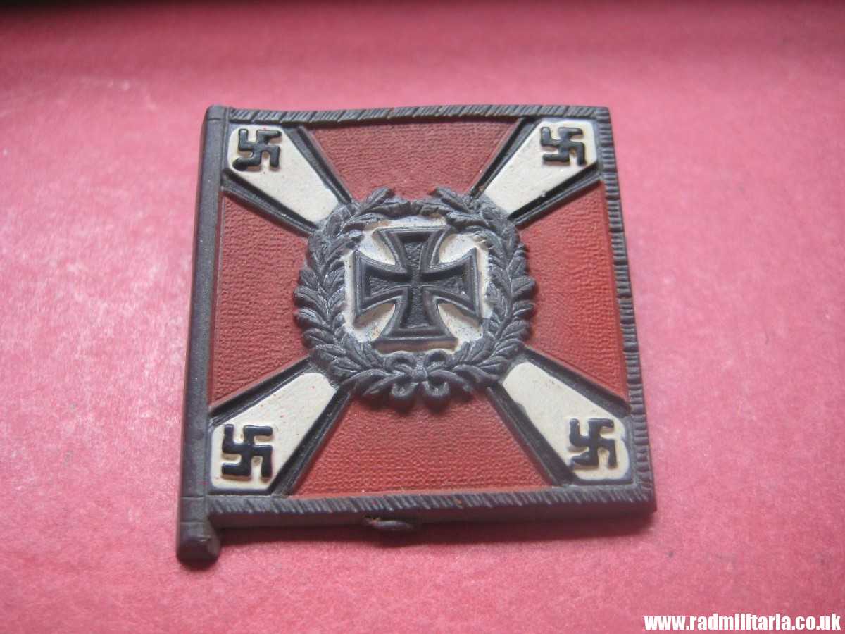 & WW2 German PLASTIC tinnie BADGE: WHW Regiment FLAG - FLAKARTILLERIE Su 12 - Image 7