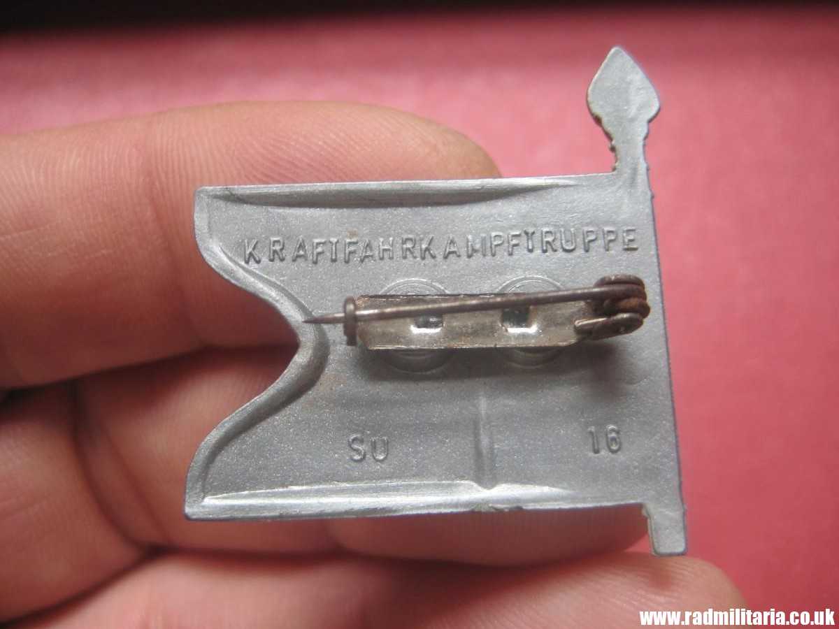 & WW2 German PLASTIC tinnie BADGE - WHW FLAG - KRAFTFAHRKAMPFTRUPPE SU16 in very good condition. - Image 3
